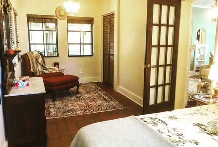 Hacienda Aslan Rooftop Villa in The Heart Of Miami - Miami, Florida