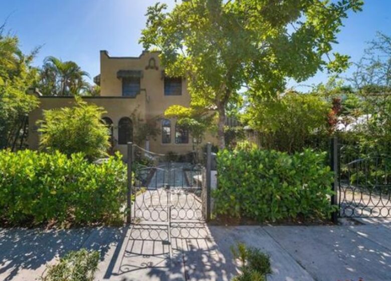 Hacienda Aslan Rooftop Villa in The Heart Of Miami - Miami, Florida