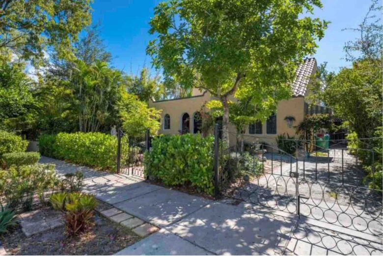 Hacienda Aslan Rooftop Villa in The Heart Of Miami - Miami, Florida