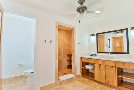 Vivaro Roatan South House - Roatan, Honduras