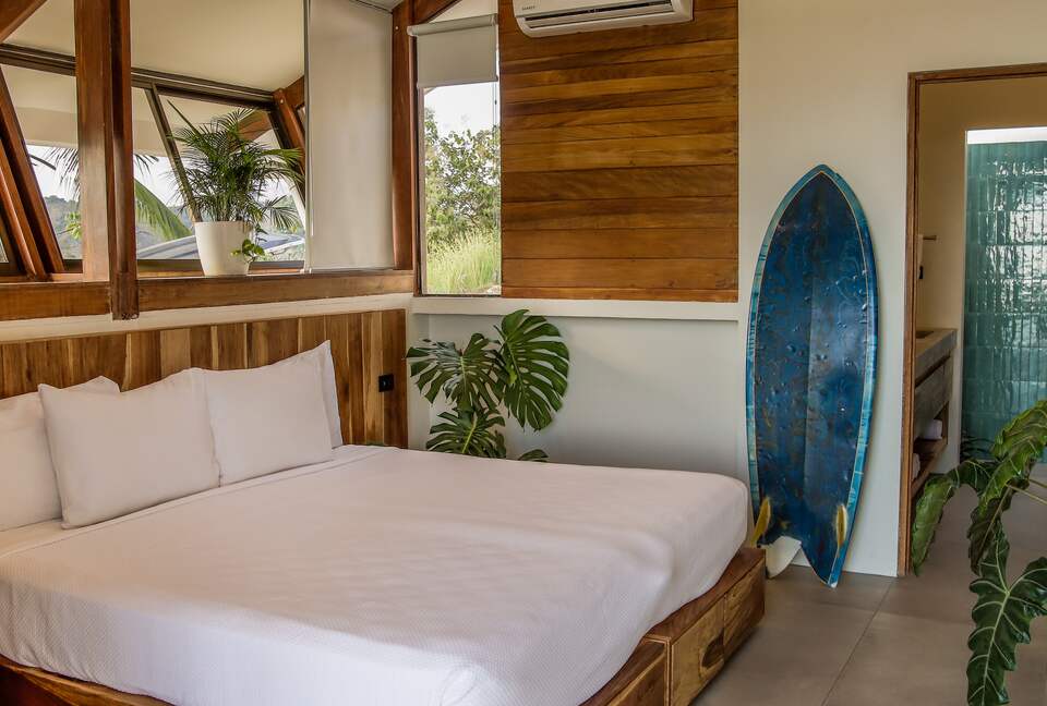 Surf Synergy - Full Immersion Surf Retreat I - Jaco, Costa Rica
