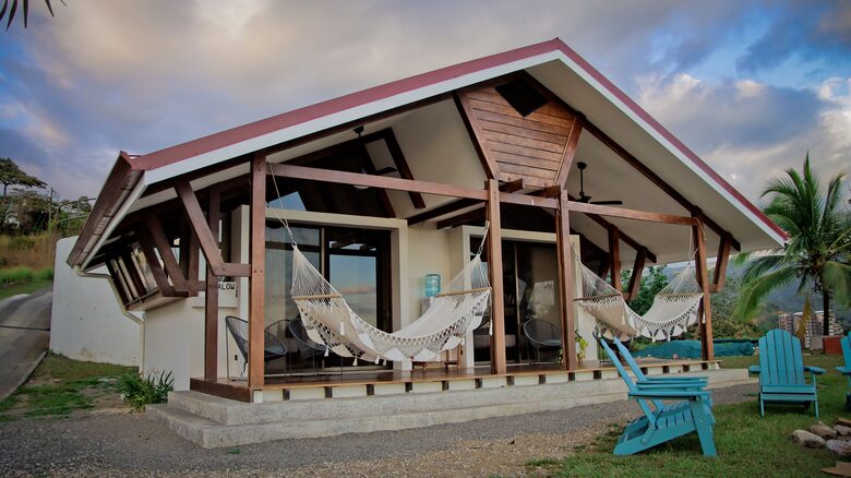 Surf Synergy - Full Immersion Surf Retreat I - Jaco, Costa Rica