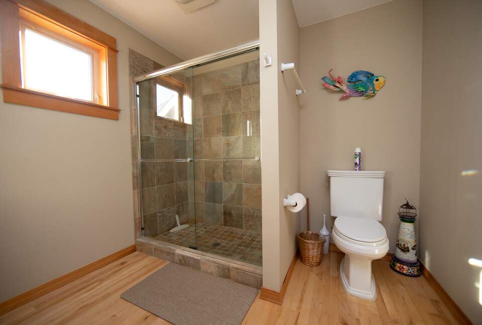 2nd bathroom