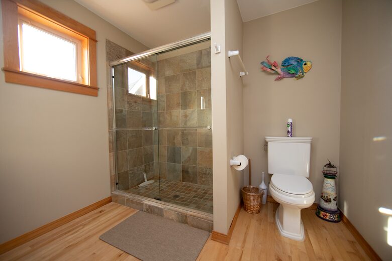 2nd bathroom