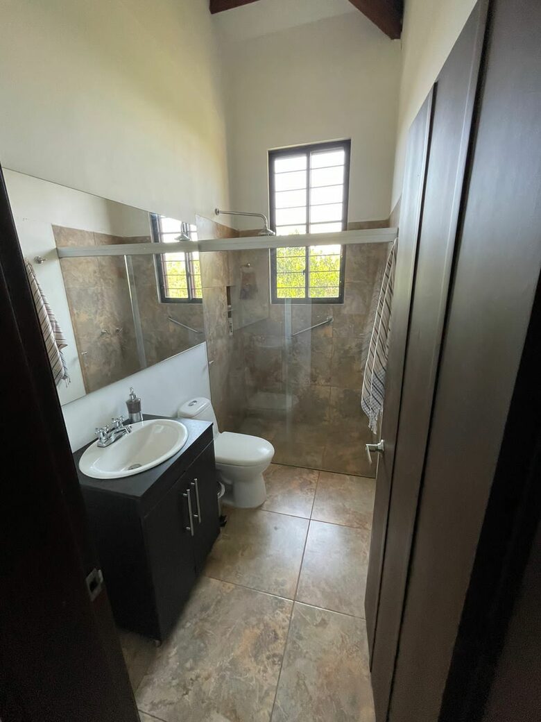 Bathroom 2 (3 more like this on each room)