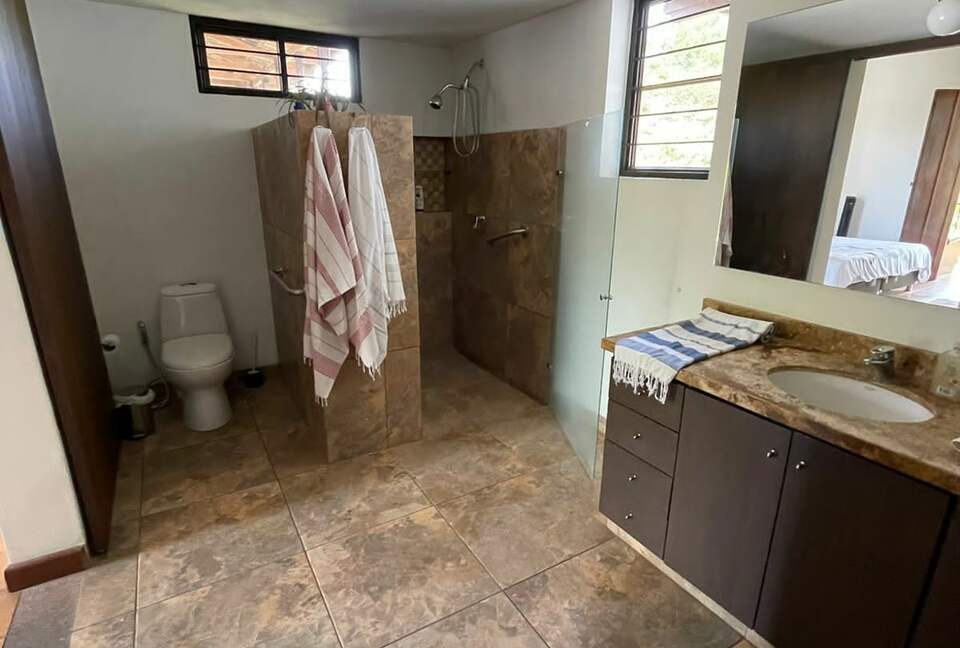 Main bathroom