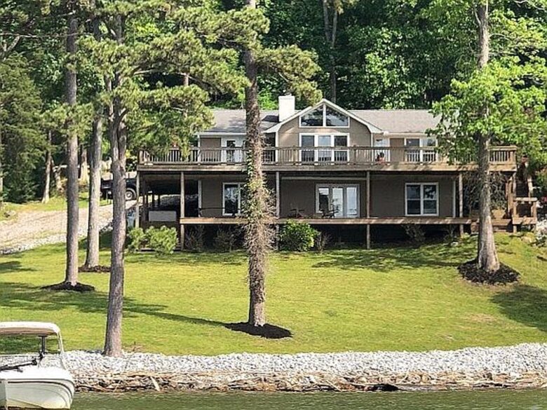 Waterfront Gem on Norris Lake - Maynardville, Tennessee