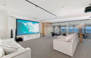 Hamptons style beach front home (R)