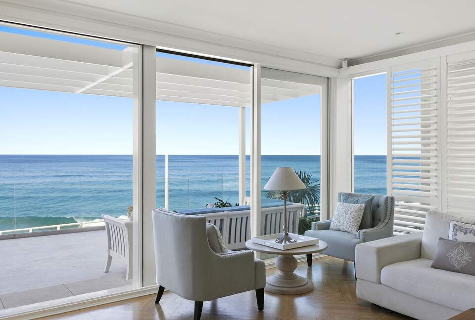 Hamptons style beach front home (R) - Sydney, Australia