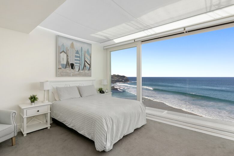 Hamptons style beach front home (R) - Sydney, Australia