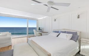 Hamptons style beach front home (R)