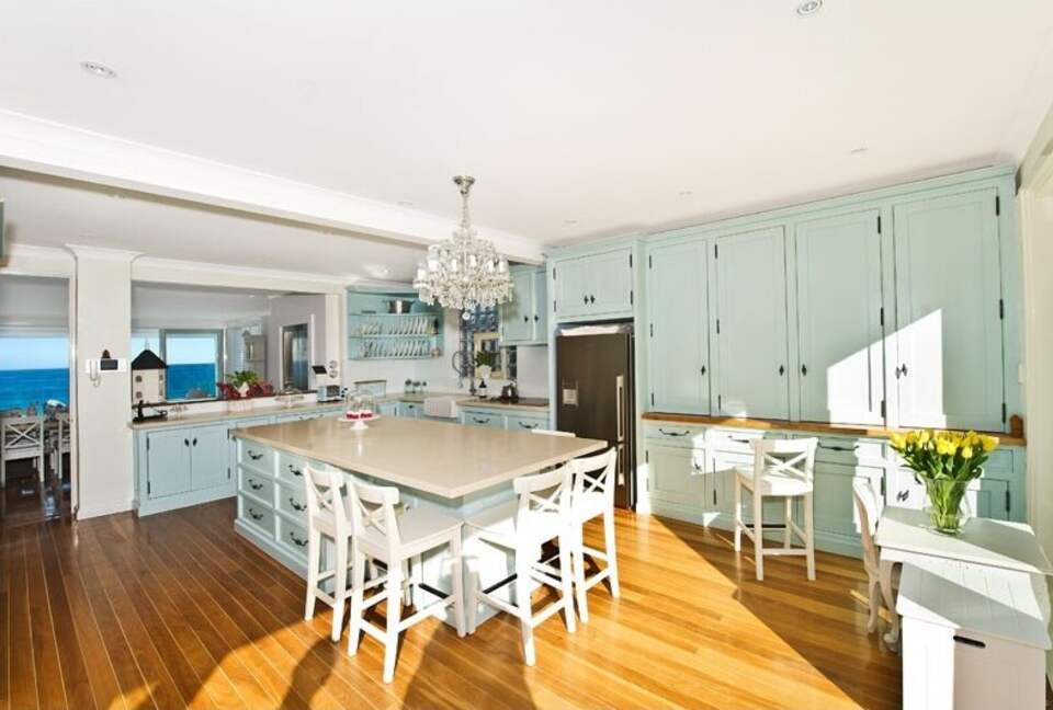 Hamptons style beach front home (R) - Sydney, Australia