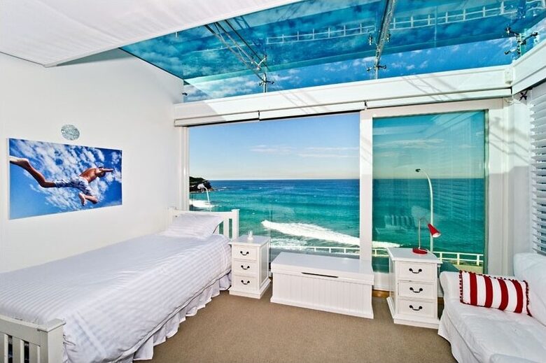 Hamptons style beach front home (R) - Sydney, Australia