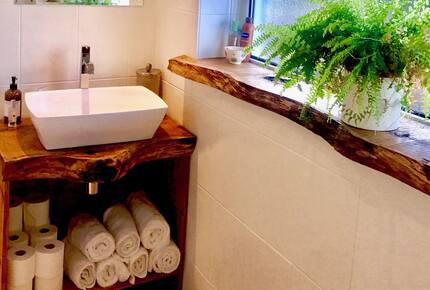 The White House - Earnley, United Kingdom