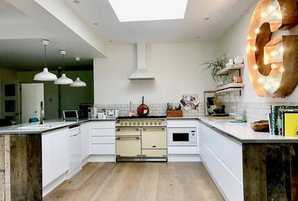 The White House - Earnley, United Kingdom