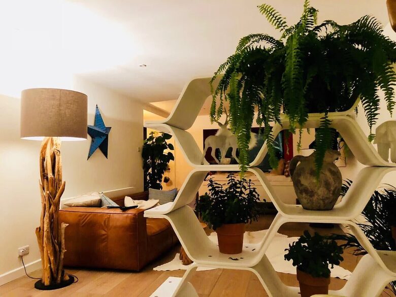 The White House - Earnley, United Kingdom