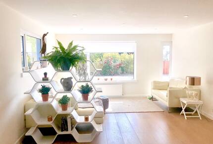 The White House - Earnley, United Kingdom