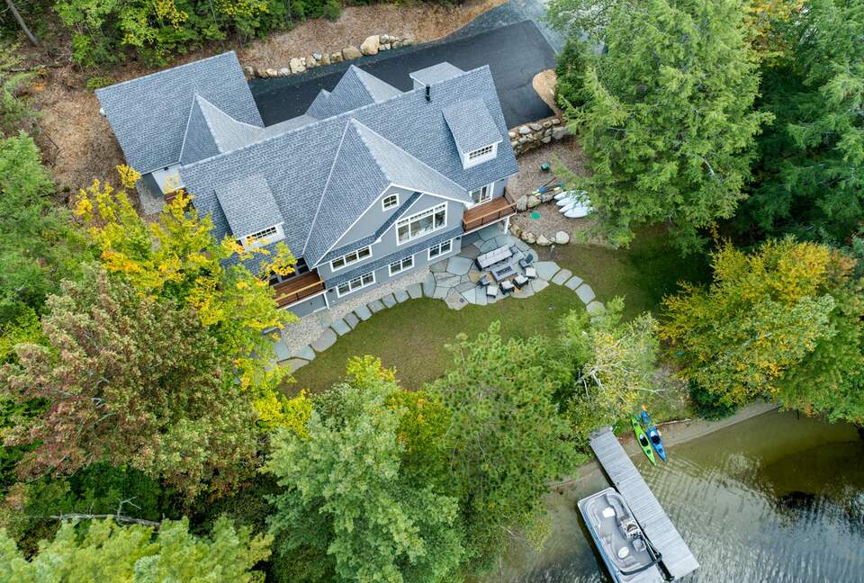 Stunning newly built Lake House with gym, 6 kayaks, screened porch - New London, New Hampshire