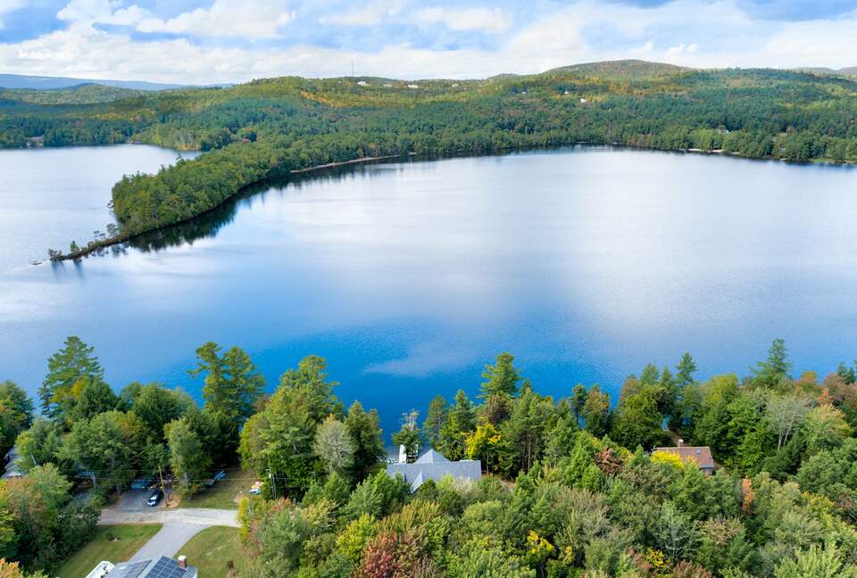 Stunning newly built Lake House with gym, 6 kayaks, screened porch - New London, New Hampshire