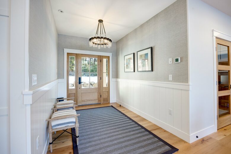 Stunning newly built Lake House with gym, 6 kayaks, screened porch - New London, New Hampshire