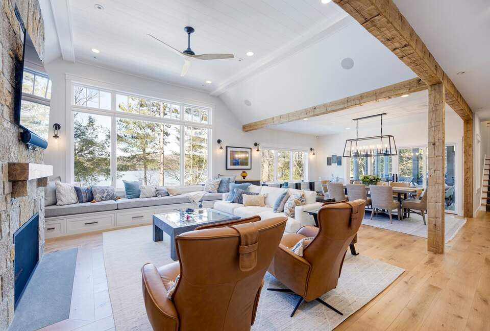 Stunning newly built Lake House with gym, 6 kayaks, screened porch - New London, New Hampshire