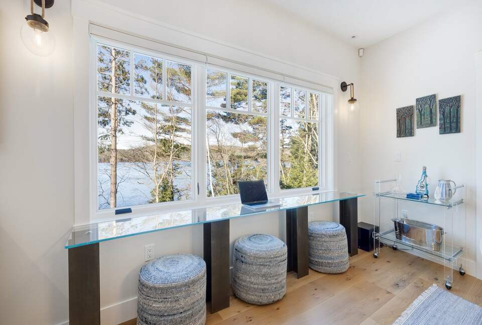 Stunning newly built Lake House with gym, 6 kayaks, screened porch - New London, New Hampshire