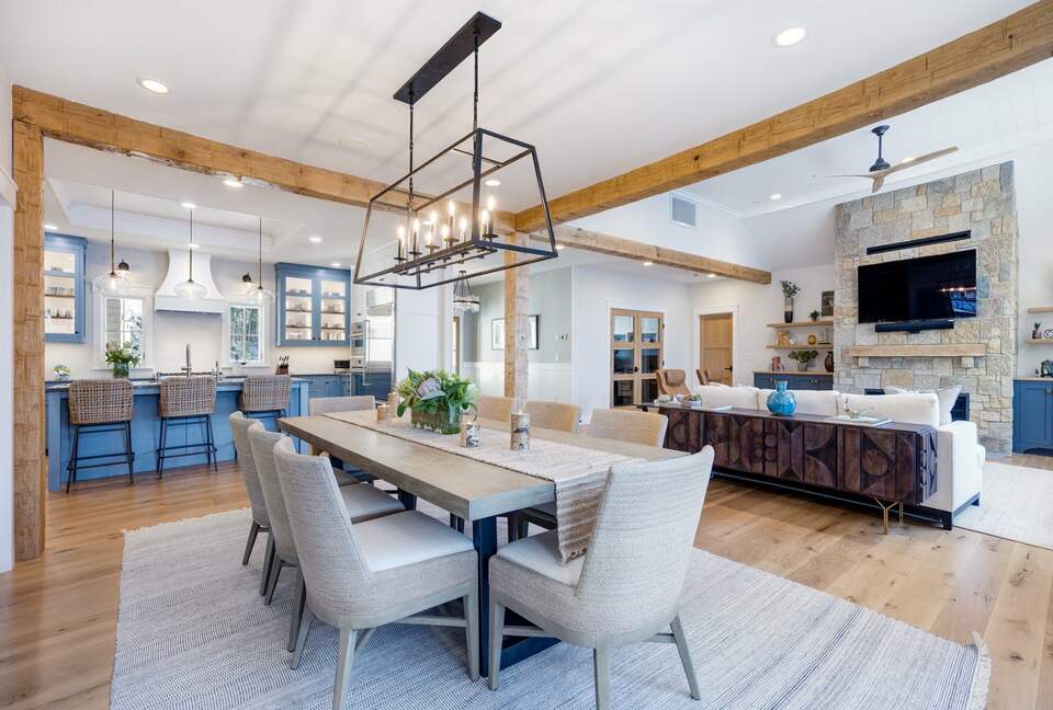 Stunning newly built Lake House with gym, 6 kayaks, screened porch - New London, New Hampshire