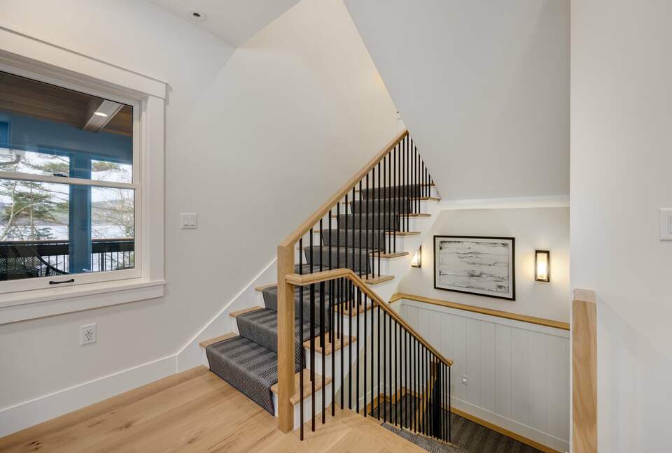 Stunning newly built Lake House with gym, 6 kayaks, screened porch - New London, New Hampshire