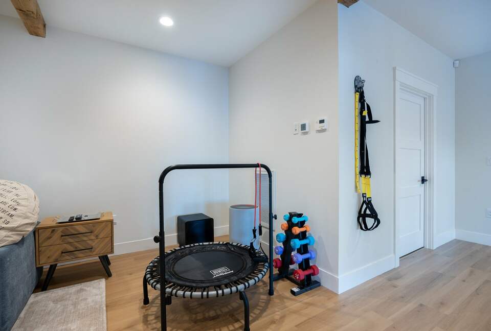 Stunning newly built Lake House with gym, 6 kayaks, screened porch - New London, New Hampshire