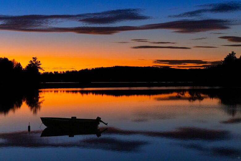 Stunning newly built Lake House with gym, 6 kayaks, screened porch - New London, New Hampshire