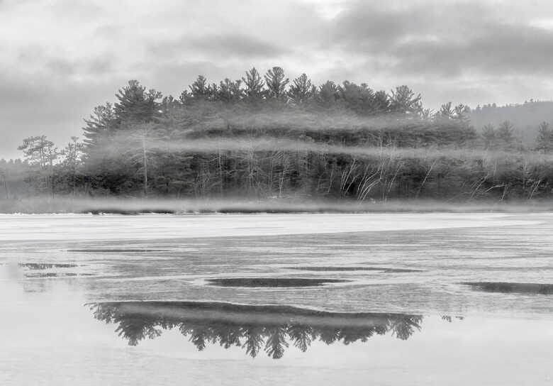 Stunning newly built Lake House with gym, 6 kayaks, screened porch - New London, New Hampshire