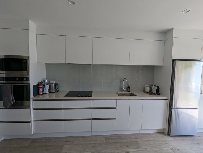 Front Beach Bliss - Ferry Landing, New Zealand