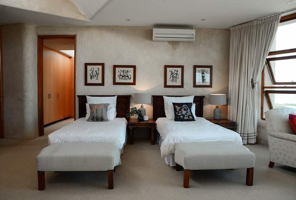 Sandcastle Luxury Villa (R) - Wesley, South Africa