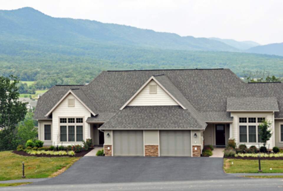East Coast Ski Home with Community Amenities - Massanutten, Virginia