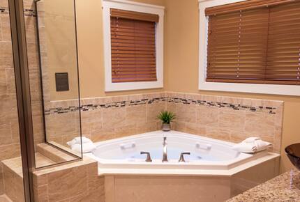 East Coast Ski Home with Community Amenities - Massanutten, Virginia