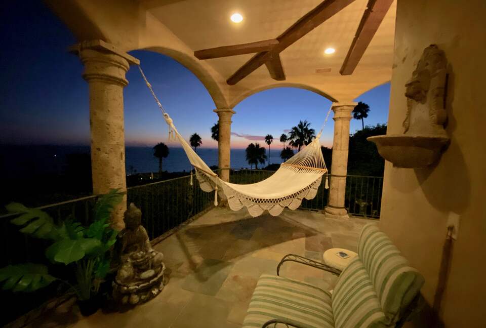 Loggia Hammock & Buddha Fountain, Sunsets & Views
