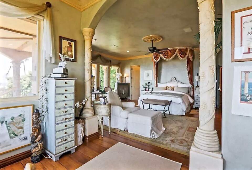 Mstr. Bedroom opens to Loggia, Spa, Hammock, Seating