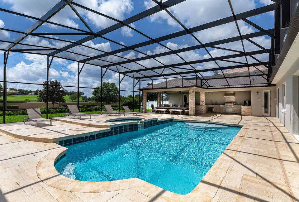 Perfect Family Retreat near Disney with Large Pool, Arcade, and Theater - Kissimmee, Florida