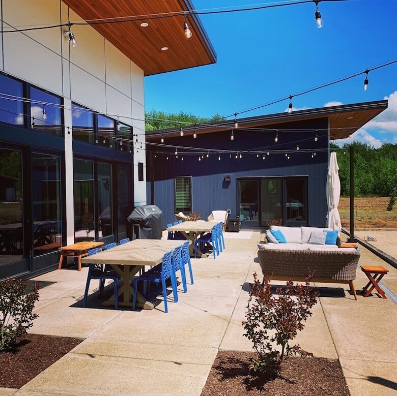 Green Acres of Hidden Hills | Modern Luxury in Wine Country - McMinnville, Oregon