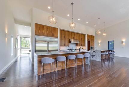 Green Acres of Hidden Hills | Modern Luxury in Wine Country - McMinnville, Oregon
