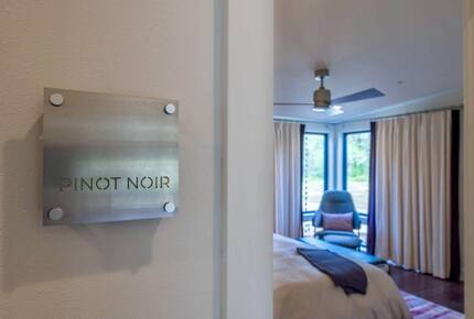 Green Acres of Hidden Hills | Modern Luxury in Wine Country - McMinnville, Oregon