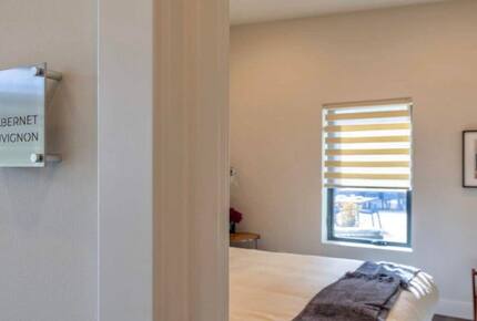 Green Acres of Hidden Hills | Modern Luxury in Wine Country - McMinnville, Oregon