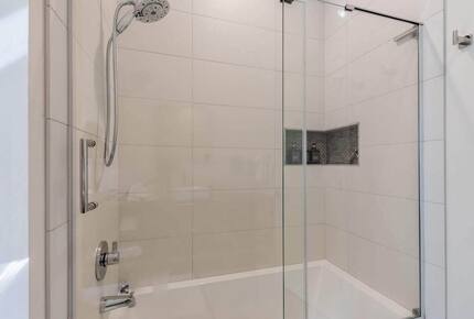 Green Acres of Hidden Hills | Modern Luxury in Wine Country - McMinnville, Oregon