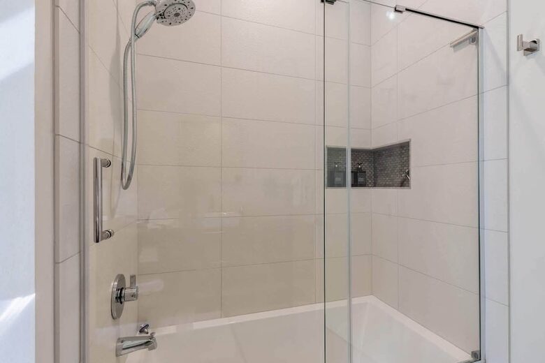 Green Acres of Hidden Hills | Modern Luxury in Wine Country - McMinnville, Oregon