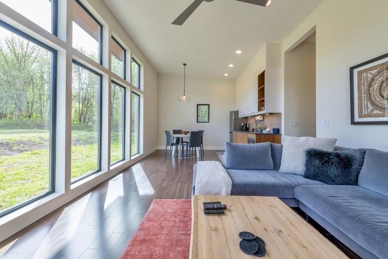 Green Acres of Hidden Hills | Modern Luxury in Wine Country - McMinnville, Oregon