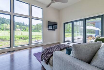 Green Acres of Hidden Hills | Modern Luxury in Wine Country - McMinnville, Oregon