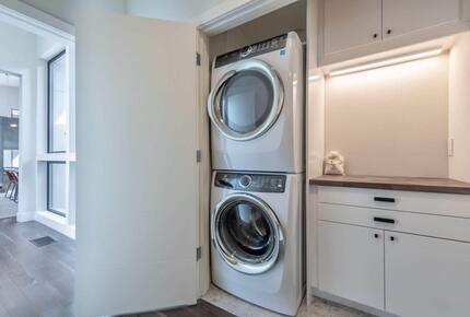 Green Acres of Hidden Hills | Modern Luxury in Wine Country - McMinnville, Oregon