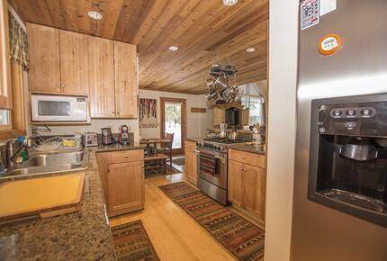 Carnelian Bay Hideaway - Carnelian Bay, California