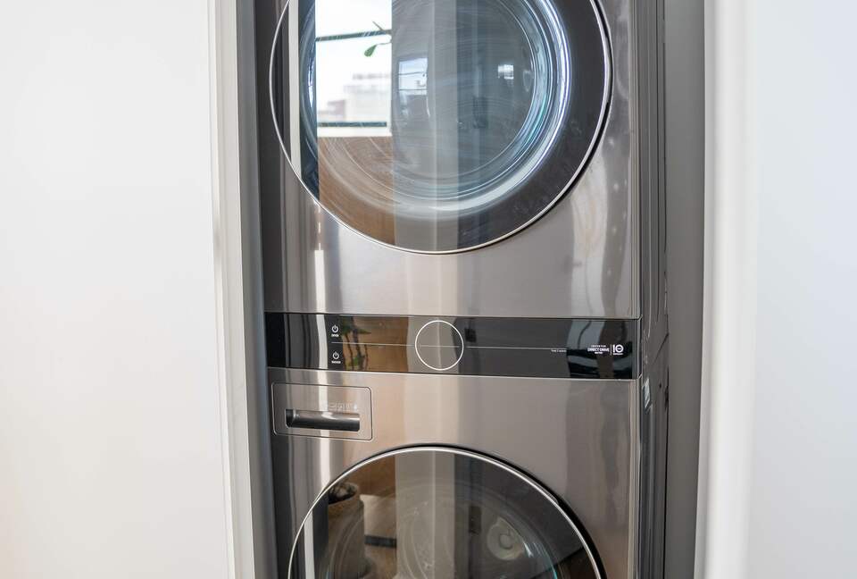 Penthouse by the Canal in Griffintown - Montreal, Canada