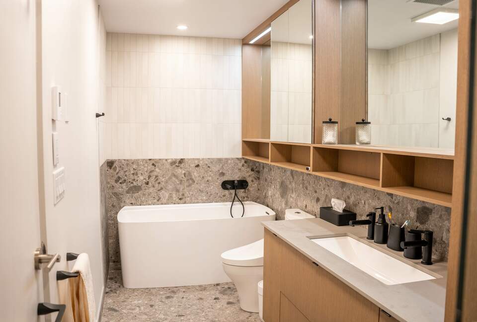 Penthouse by the Canal in Griffintown - Montreal, Canada